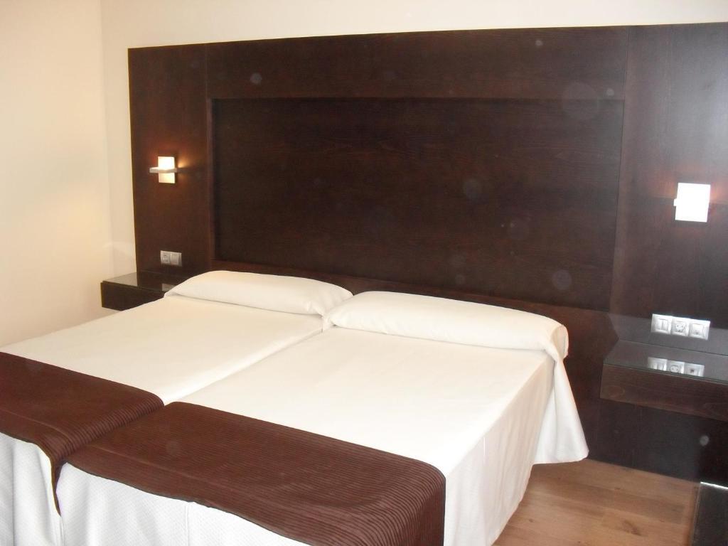 Hotel Anabel Baza Phòng bức ảnh