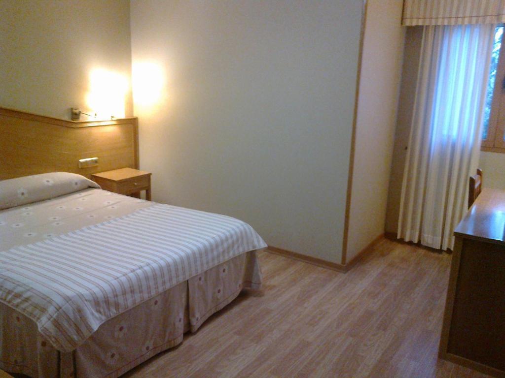 Hotel Anabel Baza Phòng bức ảnh