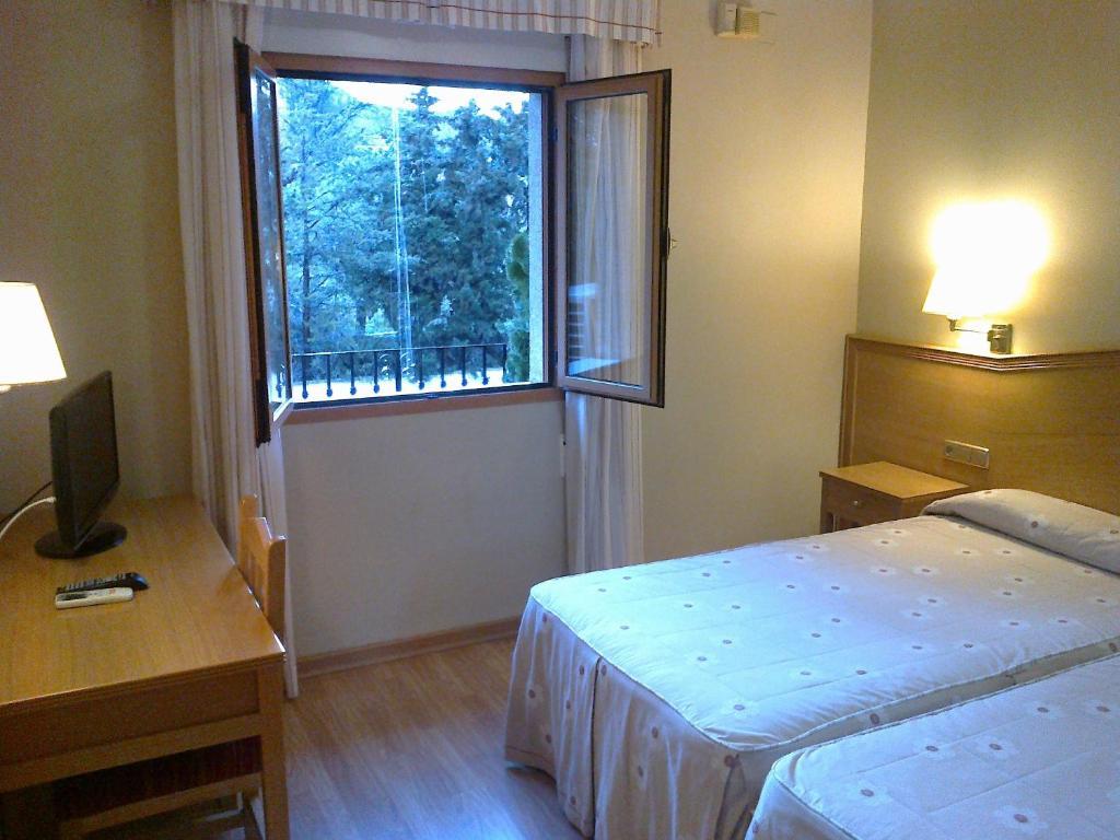 Hotel Anabel Baza Phòng bức ảnh