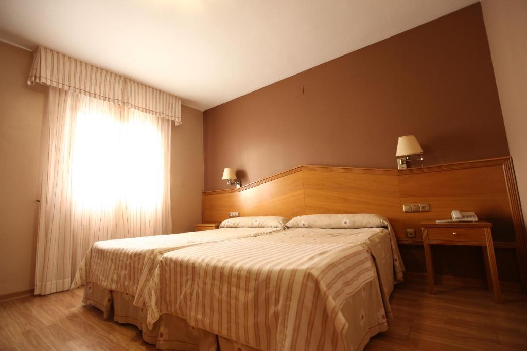 Hotel Anabel Baza Phòng bức ảnh